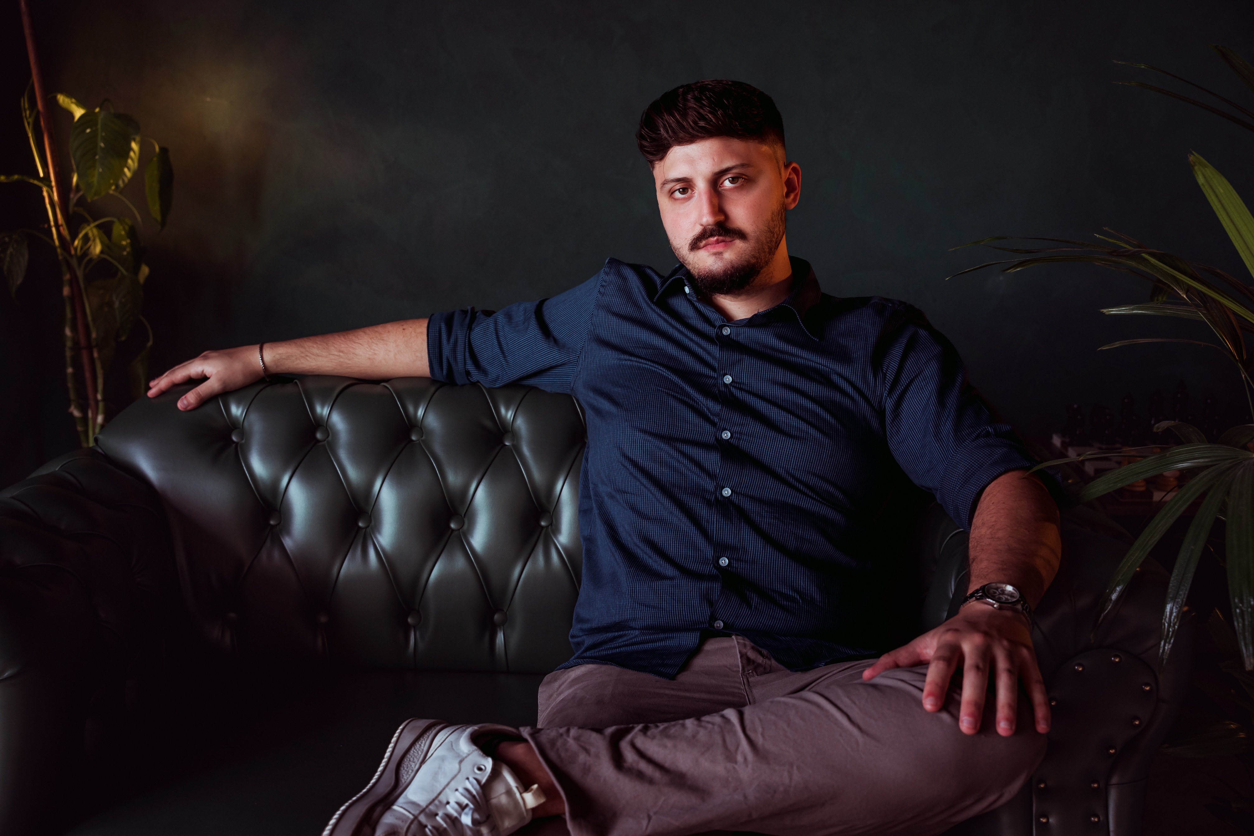 Dr. Favarini em retrato profissional